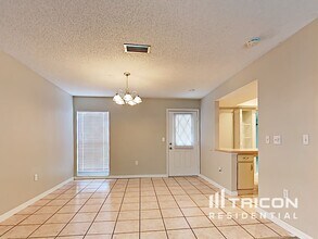 6469 Bikini Rd in Sarasota, FL - Building Photo - Building Photo