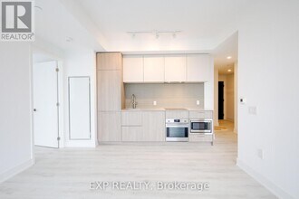 36 Olive Ave in Toronto, ON - Building Photo - Building Photo