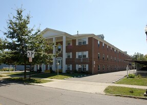 Indian Oaks in Columbus, OH - Building Photo