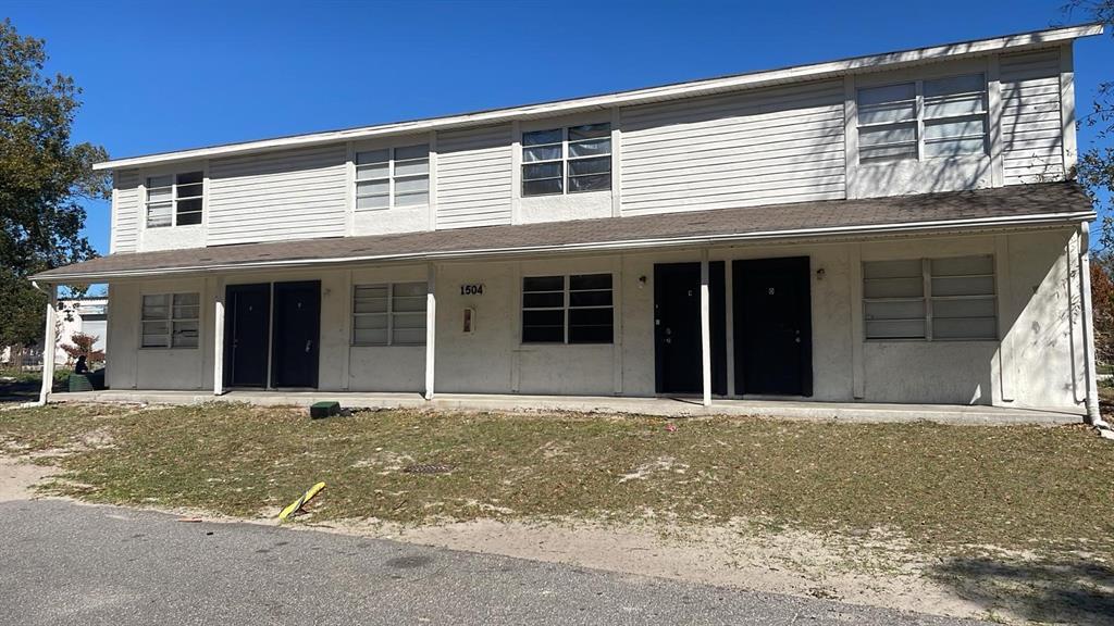 1504 E Humphrey St in Tampa, FL - Foto de edificio