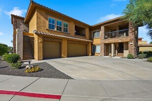 2425 W Bronco Butte Trl in Phoenix, AZ - Building Photo