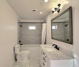 487 S Center St in Collierville, TN - Building Photo - Building Photo