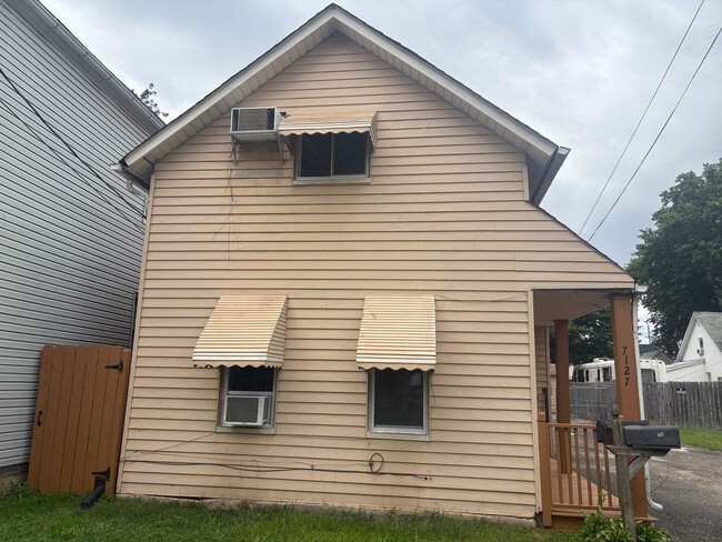 7127 Deveny Ave in Cleveland, OH - Building Photo - Building Photo
