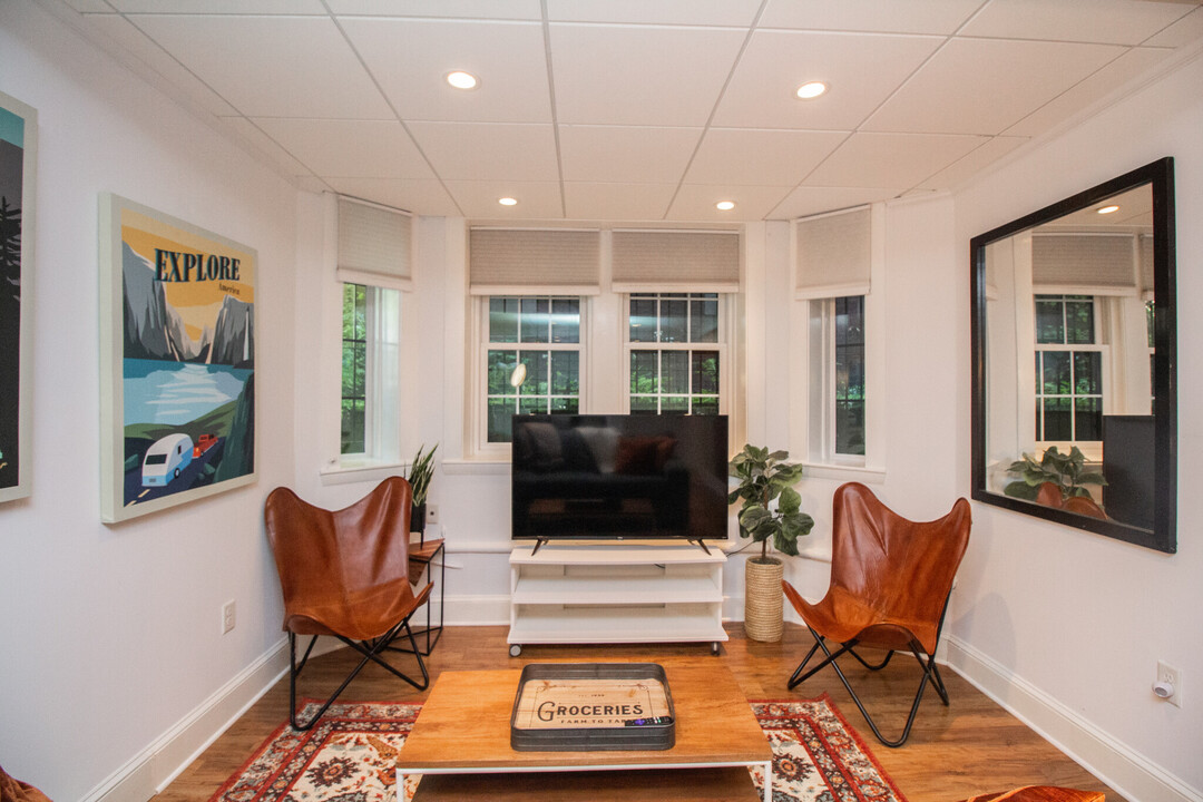 1253 Beacon St in Brookline, MA - Foto de edificio