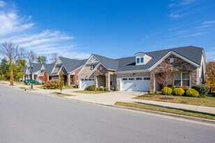 Magnolia Farms Villas in Hermitage, TN - Building Photo