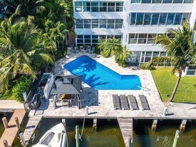40 Isle of Venice Dr in Fort Lauderdale, FL - Building Photo