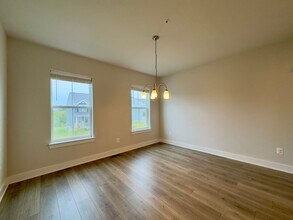2775 Town View Cir in New Windsor, MD - Building Photo - Building Photo