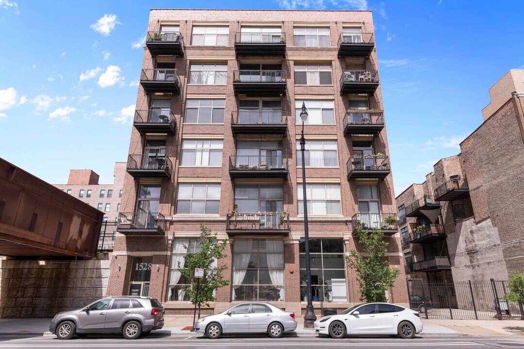 1528 S Wabash Ave in Chicago, IL - Foto de edificio