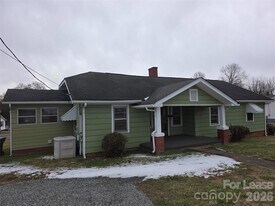 114 Blacksnake Rd, Unit A1181 in Stanley, NC - Building Photo