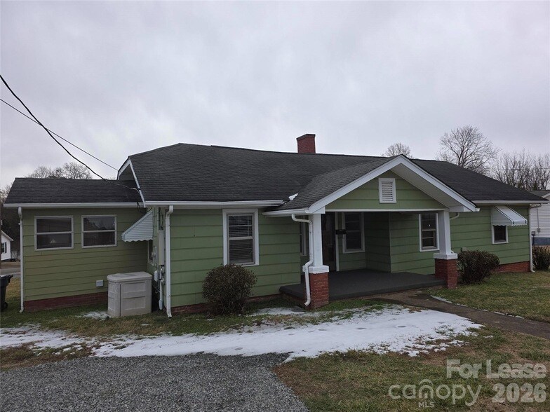 114 Blacksnake Rd, Unit A1181 in Stanley, NC - Building Photo