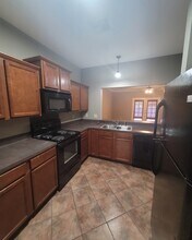 8 Townhouse Cv in Lafayette, LA - Building Photo - Building Photo