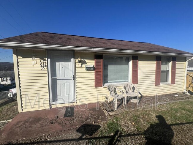 property at 1239 12th St
