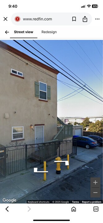 102 W Hall Ave in San Diego, CA - Building Photo