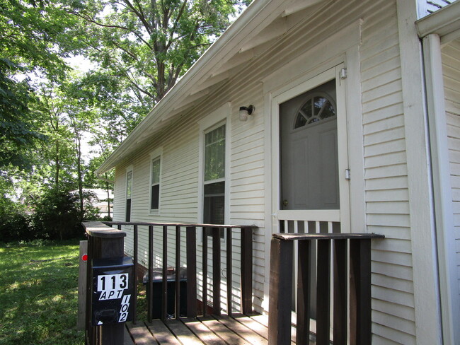 113 Willis Ave in Columbia, MO - Foto de edificio - Building Photo