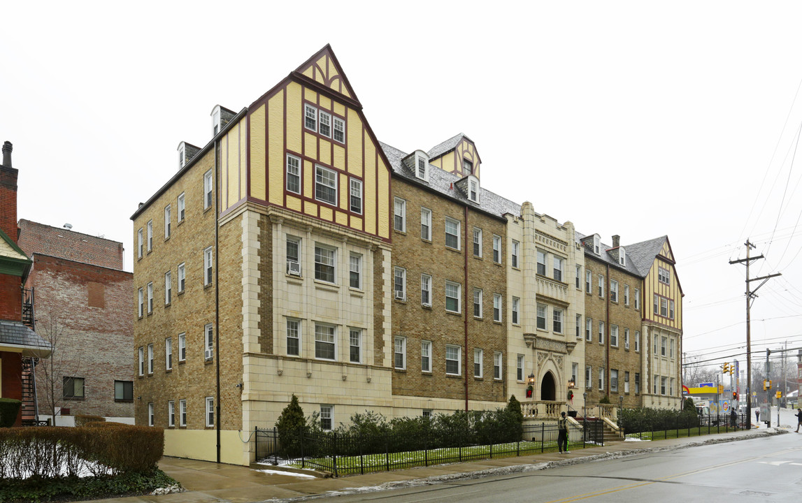 Bayard Manor in Pittsburgh, PA - Building Photo