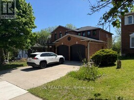 1238 Winterbourne Dr in Oakville, ON - Building Photo