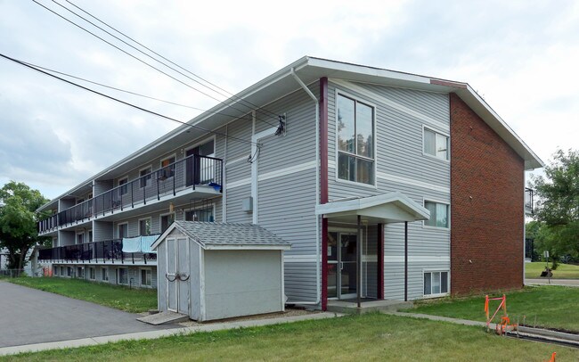 Homestead Manor in Edmonton, AB - Building Photo - Building Photo