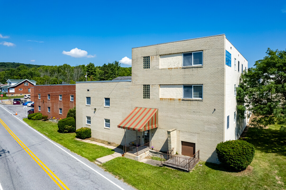 Wehnwood Court Student Living in Altoona, PA - Foto de edificio