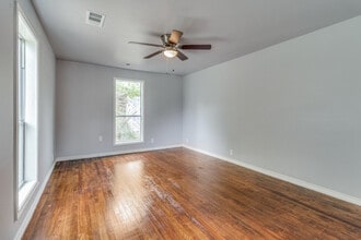 208 North Ave in Whitesboro, TX - Building Photo - Building Photo