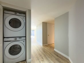 426 N Maryland Ave in Glendale, CA - Building Photo - Building Photo