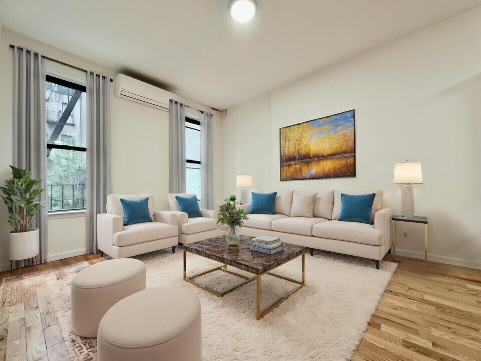 346 W 52nd St in New York, NY - Building Photo