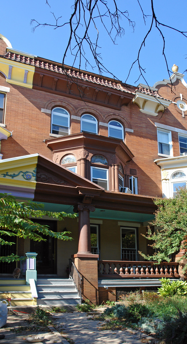 2814 Saint Paul St in Baltimore, MD - Foto de edificio - Building Photo