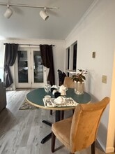 1049 Danby Rd, Unit A2 in Ithaca, NY - Foto de edificio - Building Photo