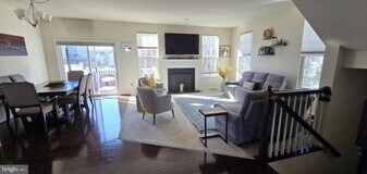 135 Briarwood Ln in Montgomeryville, PA - Building Photo