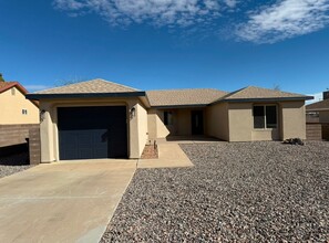 512 Los Pinos Cir in Silver City, NM - Building Photo - Building Photo