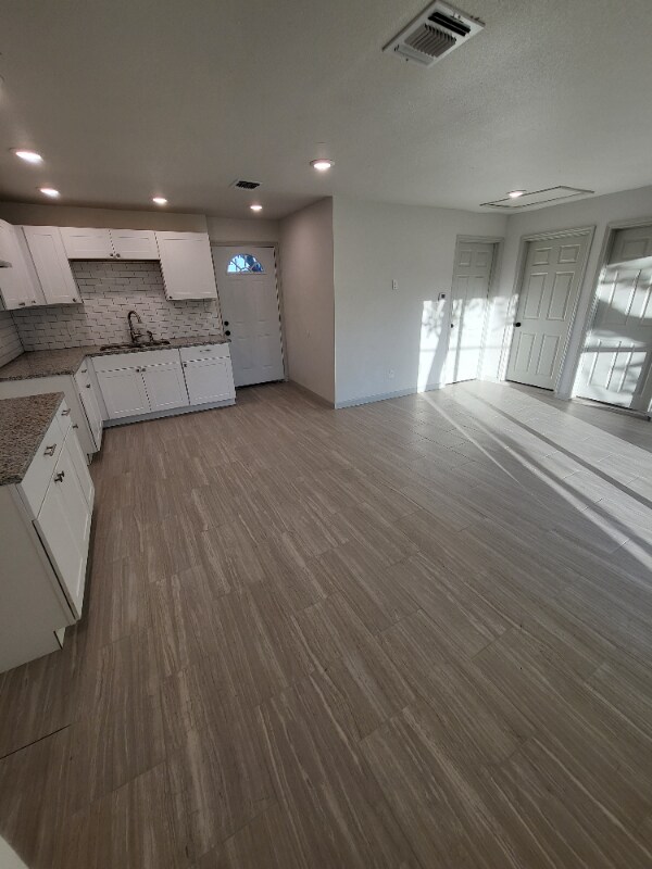 2417 Castroville Rd-Unit -2101 in San Antonio, TX - Foto de edificio - Building Photo