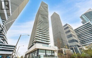 33 Shore Breeze Dr in Toronto, ON - Building Photo