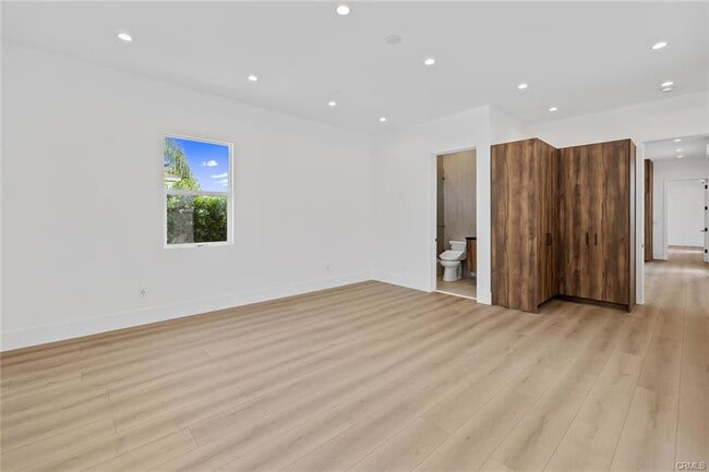 property at 17175 Rayen St