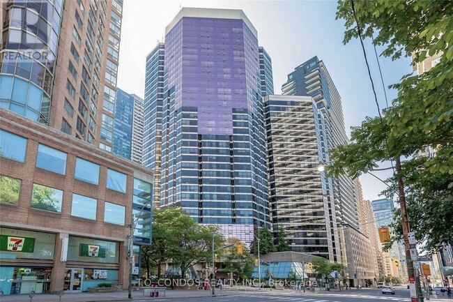 property at 1001-1001 Bay St.