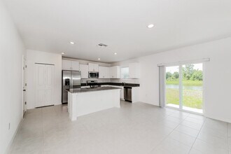 4109 84th Ct E in Palmetto, FL - Building Photo - Building Photo