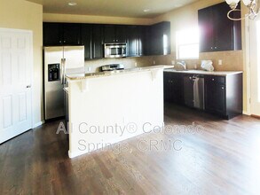 8057 Chasewood Loop in Colorado Springs, CO - Building Photo - Building Photo