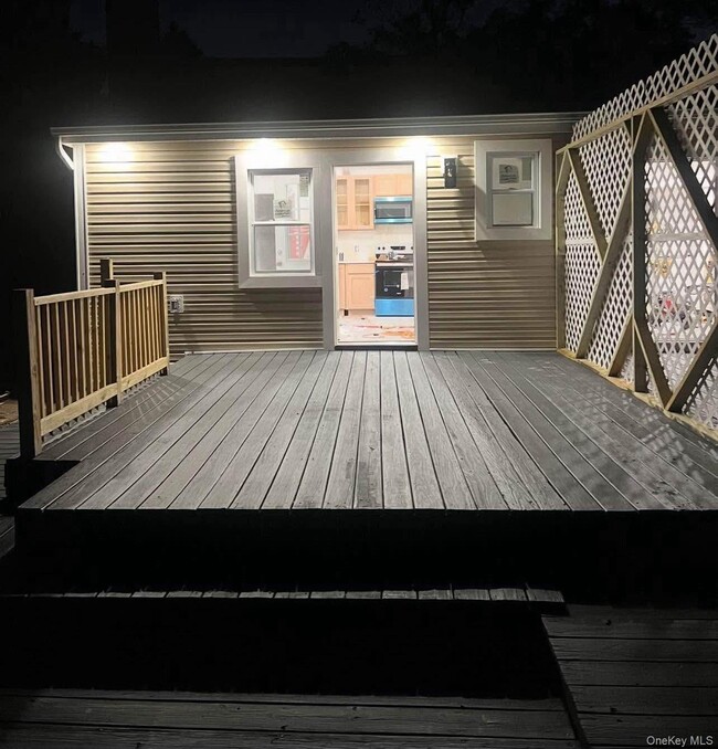 3 William St in Coram, NY - Building Photo - Building Photo