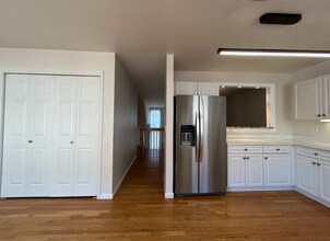 63 S Harrison St, Unit #B in Denver, CO - Building Photo - Building Photo