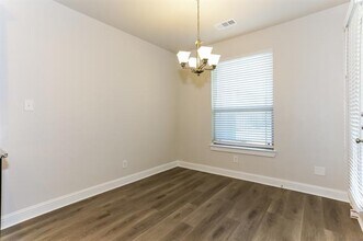 1007 Brook Forest Ln in Euless, TX - Foto de edificio - Building Photo