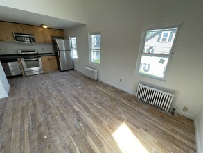 5 Shepard St, Unit 1 in Boston, MA - Building Photo - Building Photo