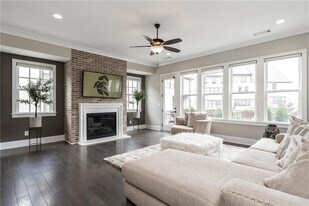 6798 Cadence Blvd in Sandy Springs, GA - Building Photo