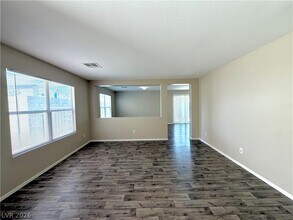 5712 Viberti Ct in Las Vegas, NV - Building Photo - Building Photo
