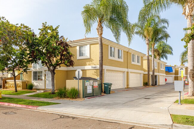 1186-1192 Holly Ave in Imperial Beach, CA - Building Photo - Building Photo