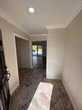 8216 Glade Ave in Canoga Park, CA - Foto de edificio - Building Photo