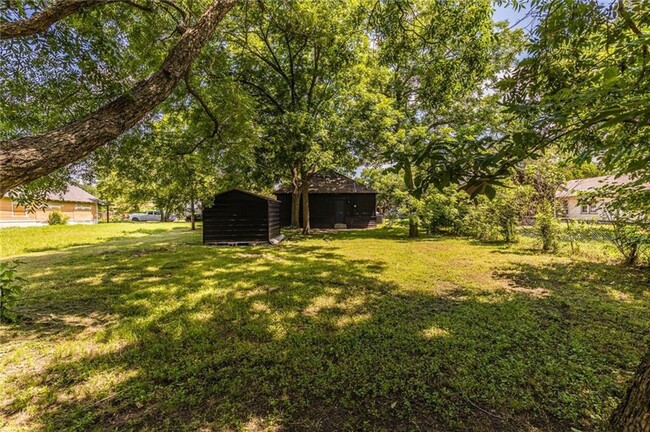 2611 Summer Ave in Waco, TX - Foto de edificio - Building Photo