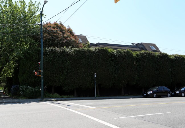 Balsam Mews in Vancouver, BC - Building Photo - Primary Photo