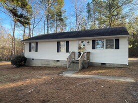15727 Allen Dr in Dinwiddie, VA - Building Photo