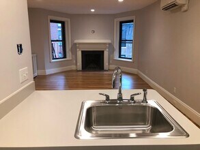 174 Newbury St in Boston, MA - Building Photo - Building Photo