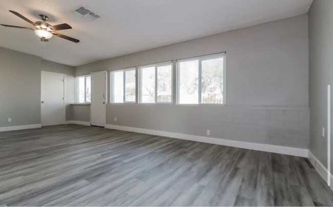 2737 W Montebello Ave in Phoenix, AZ - Building Photo - Building Photo