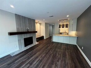 2506 Wedglea Dr in Dallas, TX - Foto de edificio - Building Photo