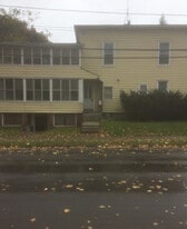 36 Maple St in Oneonta, NY - Building Photo